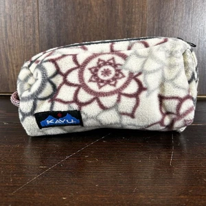 KAVU Kit Make-Up Fleece Bag Zipper Cosmetic Flower Pattern - Picture 1 of 11