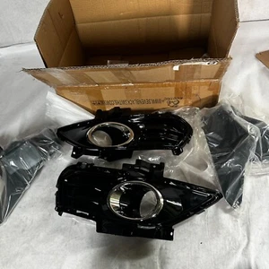 2013 - 2016 Ford Fusion Front Right & Left Fog Lamp Covers Brackets DS7319952TAW - Picture 1 of 13