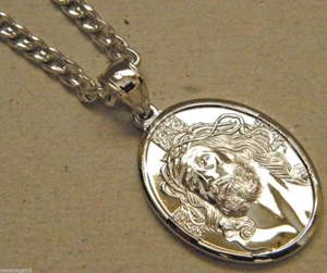 Juego de dije ovalado cara de Cristo y cadena cubana chapada en rodio de 24 pulgadas y 4 mm para dama - Imagen 1 de 7