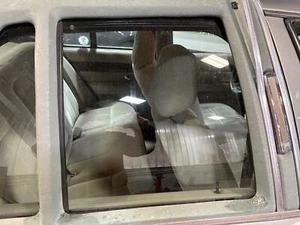 Rear Door Glass/window MERCURY GRAND MARQUIS (79 & UP) RH PASSENGER 2003-2011 - Picture 1 of 1