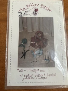 Primitive Pattern For Rabbits & Baskets Vintage New & Uncut - Picture 1 of 1