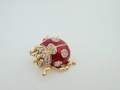 VTG. CLEAR RHINESTONE & RED ENAMEL GOLD TONE LADYBUG 🐞 BROOCH 526 - Image 1 of 3