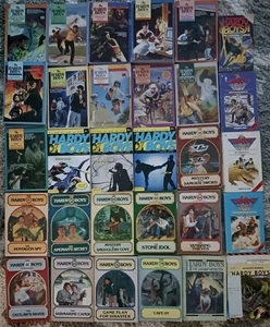 Posten 30 alte Hardy Boys Mystery Taschenbücher  - Bild 1 von 3