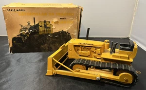 Vintage Eska/Ertl Caterpillar D6 1st Edition/Bar -grill -swinging draw bar - Picture 1 of 8
