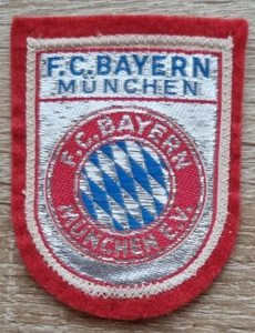 FC BAYERN MÜNCHEN E.V-, Wappen, silberfäden, Filz, 70er/80er TOP, sehr SELTEN - Bild 1 von 2