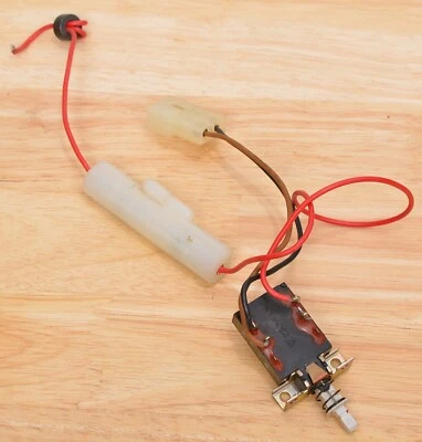 INTERRUTTORE ALIMENTAZIONE PER ICOM IC-751A (735 745 751 761 765 781 271H 970H R9000) - Immagine 1 di 3