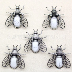 10pcs Natural Whte Howlite Stone Cicada Fly Pendants Brooch Reiki Healing Amulet - Picture 1 of 3