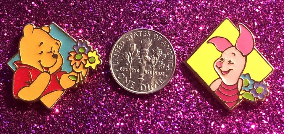 DISNEY HALLMARK WINNIE THE POOH & PIGLET HOLDING FLOWERS 2 PIN SET - Image 1 of 1