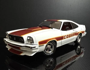 1978 Ford Mustang II King Cobra White / Gold & Red Stripes 1/18 Greenlight HTF - Picture 1 of 18