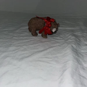 Miniature Christmas grizzly bear  - Picture 1 of 2