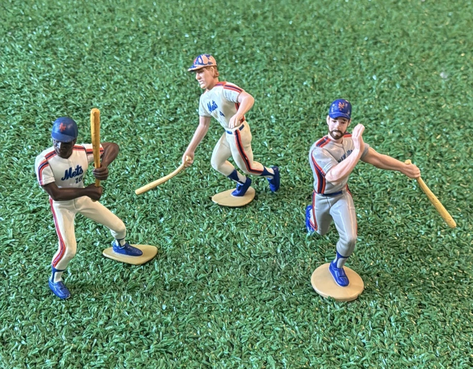 Vintage 1989 -1990 Baseball Action Figure Lot of 3 - Image 1 of 4
