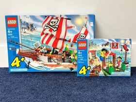 Vintage Lego Captain Redbeard's Pirate Ship 7075 & Pirate Dock 703 Set Lot Of 2