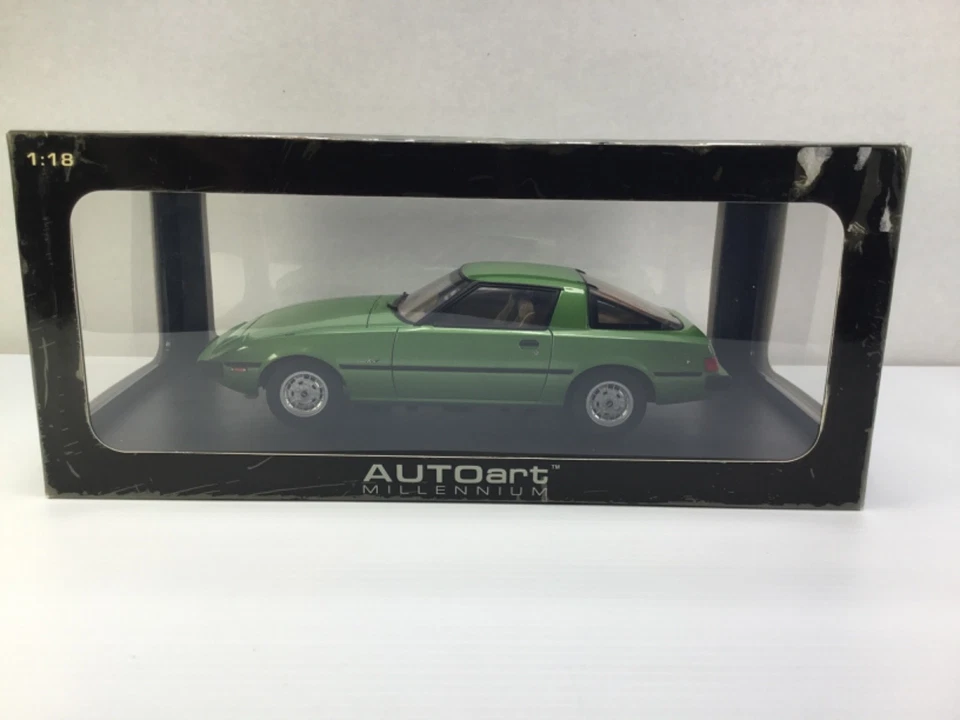 1/18 Auto Art Mazda Savanna RX-7 (SA) - Ex Display - image 1 of 4