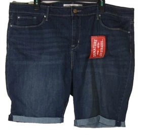 Levi Strauss Bermuda Shorts NWT Plus Woman 22/W Midrise Blue Jean Simply Stretch - Picture 1 of 8
