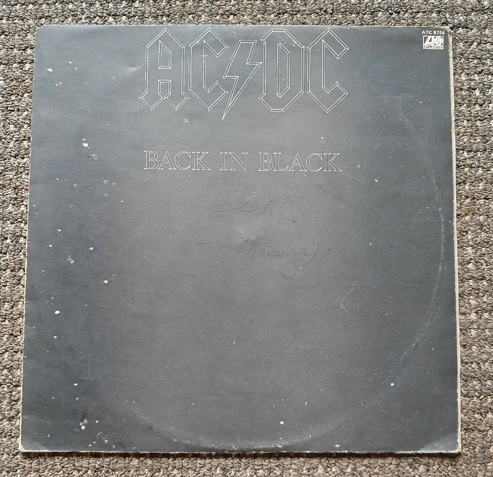 AC/DC SUPERB RARE Zimbabwe Pressing, Back in Black, Maiden Sabbath Metallica Dio - Image 1 of 4