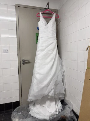 Brand New Demetrios Wedding Dress – Unworn, Elegant & Timeless Bridal Gown UK:10 - Image 1 of 4