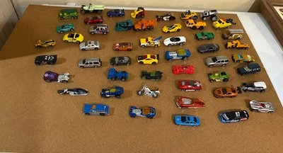 Diecast Cars Lot Of 50 Including Hot Wheels And Matchbox And Others. - Image 1 of 4