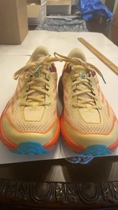 HOKA ONE Speedgoat 5 WOMEN SZ 10.5EE Running 11231581 FLM - Picture 1 of 6