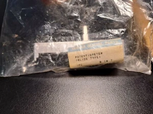 Yamaha Ricambi Originali Slide Potenziometro Pot HQ200190 NUOVO Fader - Foto 1 di 4