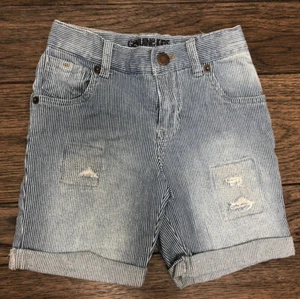 Pantaloncini corti a righe OshKosh bambino invecchiati con polsini blu 5T - Foto 1 di 9