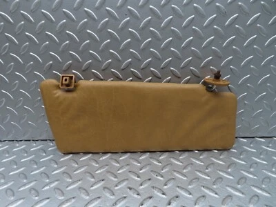 Parasol lado derecho Mercedes-Benz W123 280E �15838� Foto 1 de 4