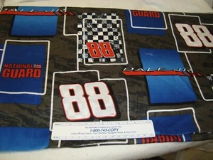 Remanente de tela de algodón Dale Earnhardt Jr #88 de la Guardia Nacional NASCAR 34""W x 32""L - Imagen 1 de 1