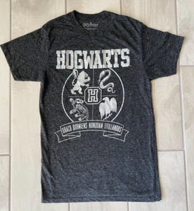 Adult size small Harry Potter Hogwarts T Shirt Gray Shield logo - Picture 1 of 3