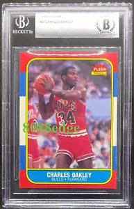 1986-87 TARJETA DE NOVATO FLEER: CHARLES OAKLEY #81 DE 132 BULLS RC BAS DEFENSIVO - Imagen 1 de 2