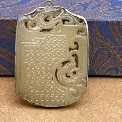 Collar colgante chino antiguo Hotan tallado jade incrustaciones cobre blanco Foto 1 de 4