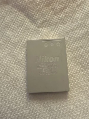 Batería recargable de iones de litio Nikon EN-EL8 (730 mAh) - Cámaras Coolpix Foto 1 de 4