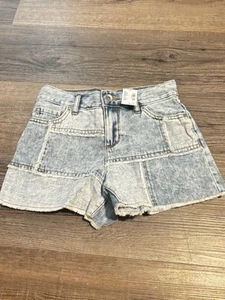 Nwt Shorts size L/14 Slim Denim Jean Sugar and Jade the Children’s Place Patches - Picture 1 of 4
