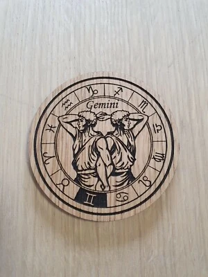 Posavasos de madera signo del zodiaco - Géminis ♊ - regalo corte láser Foto 1 de 2