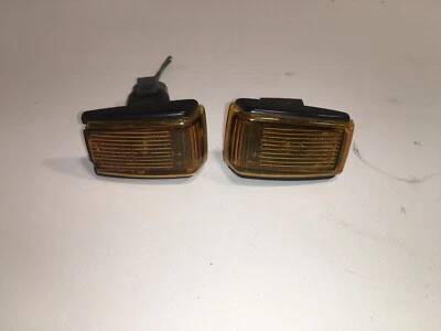 Пара боковых индикаторов Volvo 740 — незначительные повреждения на краю 740 940 960 850 V70 S70 C70 - Изображение 1 из 4