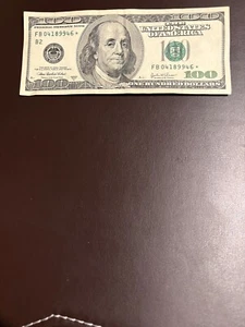 $100 Bill Series 2003A STAR NOTE  S/N FB04189946* - Very Good Condition - Picture 1 of 4