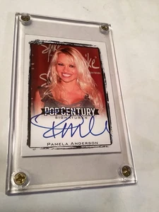 Pamela Anderson 2017 Leaf Pop Century Autogrammkarte # BA-PA-1 - Bild 1 von 2