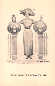 c.1910 Pretty Lady & Jack O' Lanterns Halloween post card - Picture 1 of 2