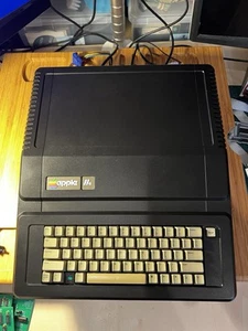 Apple IIe Black Case With Cards Please Read Description - Afbeelding 1 van 19