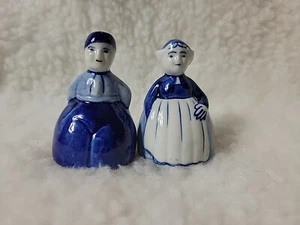 Vintage Delft Holland Ceramic Man & Woman Hand Painted Salt & Pepper Shaker Set - Picture 1 of 8