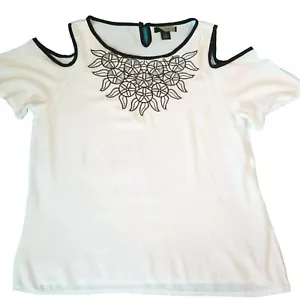 Woman Withe With Black Blouse Size XL - Picture 1 of 3