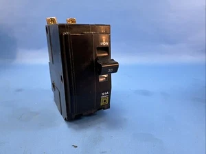 Square D QOB230 Circuit Breaker 120/240V 30A 2P 10,000Aic QOB Bolt-On (AA5) - Picture 1 of 7