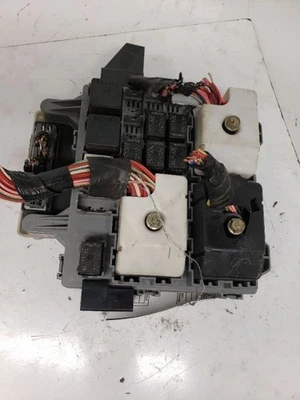 Chasis ECM Body Control BCM tablero derecho compatible 06-07 LIBERTY 1012867 Foto 1 de 4