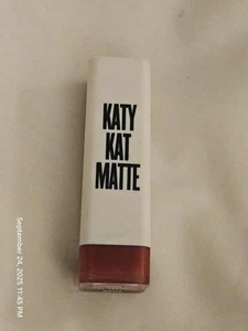 Covergirl Katy Kat matter Lippenstift ~ Crimson Cat KP05 - Bild 1 von 3