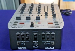 Behringer VMX300 pro 3-channel DJ mixer - Tested MISSING ONE SWITCH - Picture 1 of 13