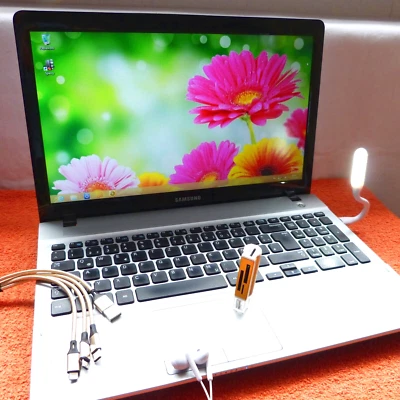 Samsung 300E Premium 15 pollici l Windows 8 500GB l BATTERIA NUOVA l HDMI Mul... - Immagine 1 di 4