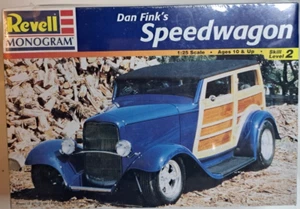Revell Monogram 1/25 Dan Fink's Speedwagon 32 Ford Woody Wagon Model Kit SIGILLATO - Foto 1 di 5