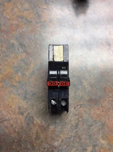 FPE STAB-LOK Circuit Breaker 30 Amp Double Pole Thin GUC - Picture 1 of 6