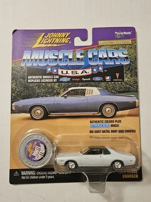 Johnny Lightning 1973 Dodge Charger Muscle Cars USA 1:64 White Lightning CHASE - Image 1 of 3