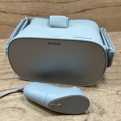 Fone de Ouvido de Realidade Virtual Independente Oculus Go 64GB Cinza Muito Bom - Imagem 1 de 4