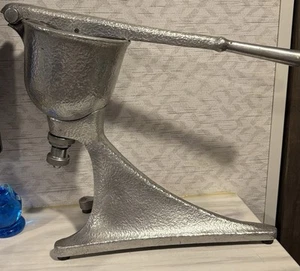 VTG Rare Hammered Club Aluminum Hammercraft Juicer - Picture 1 of 5