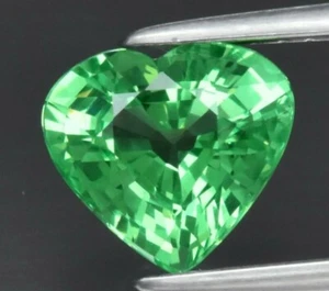 1.43cts natural sparkling clean tsavourite garnet 7*6.8mm Tanzanian gem - Picture 1 of 1